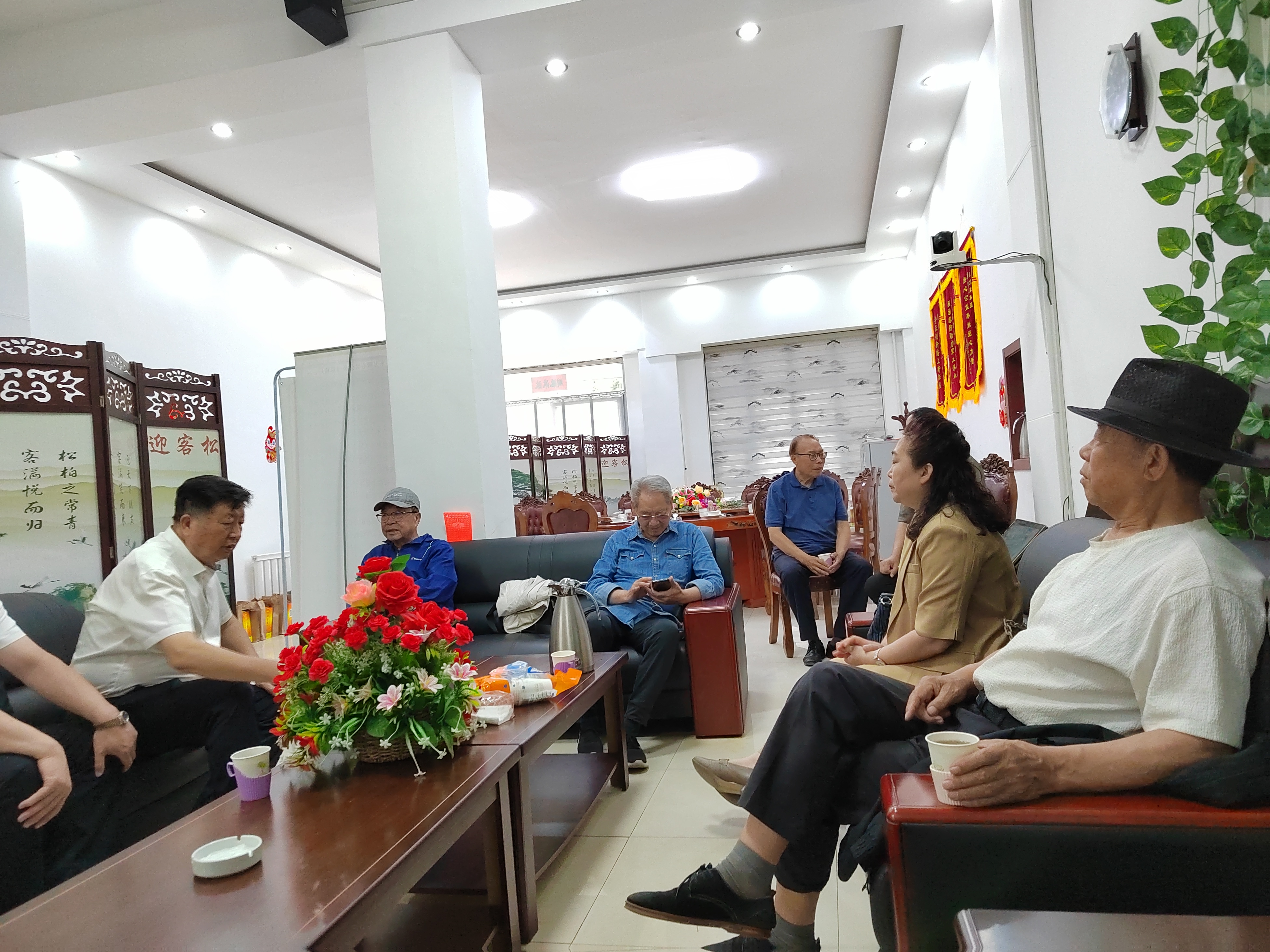 座位.jpg 座位.jpg